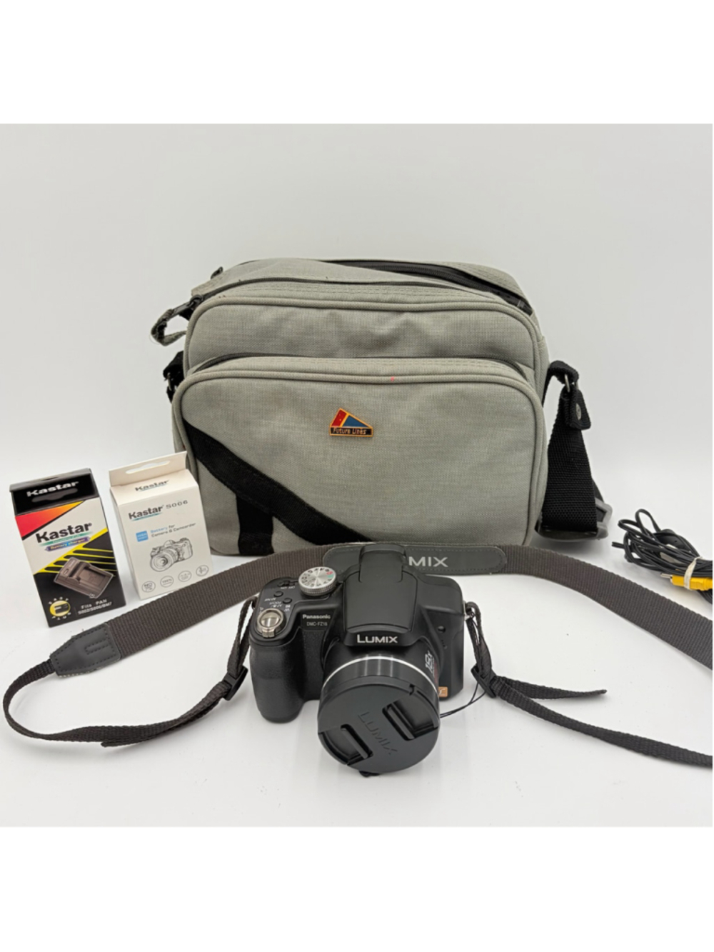 Panasonic Lumix DMC-FZ18 8.1MP Digital Camera 18x Zoom Tested 2 Batteries Charge